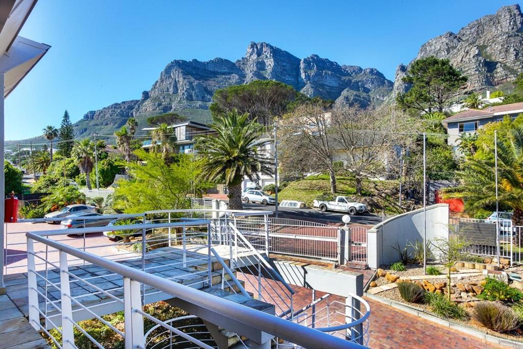Stunning Sea View Apartment - Camps Bay Cape Town Exterior foto